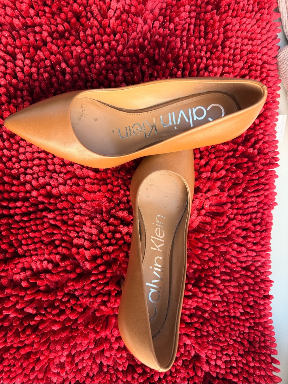 Calvin Klein Women’s Cognac Pointed-Toe Leather Pumps